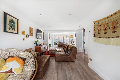 60 Hunters Row, Boroughbridge, York, YO51 9PE
