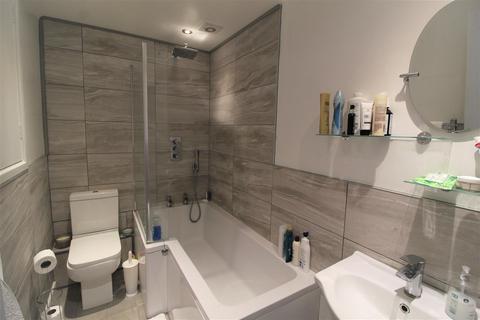 71 Kings Meadows, Sowerby, Thirsk, YO7 1PB