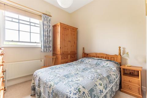 17 Bellingham Close, Thirsk, YO7 1FX