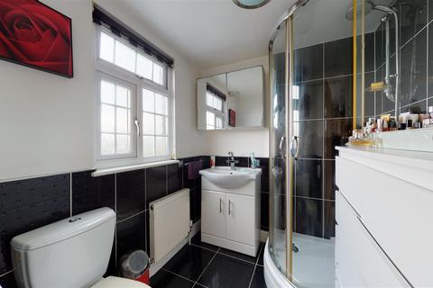 47 Stanbrook Road, Gravesend, DA11 0JW