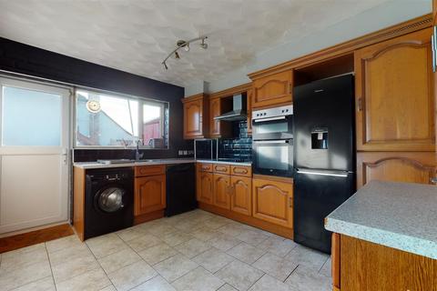 5 Chaucer Road, Northfleet, Gravesend, DA11 8EP