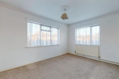 5 Chaucer Road, Northfleet, Gravesend, DA11 8EP