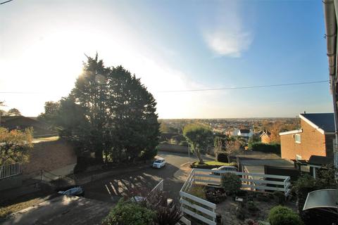3 Westhill Close, Gravesend, DA12 1LJ