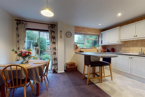 3 Westhill Close, Gravesend, DA12 1LJ