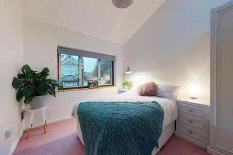 3 Westhill Close, Gravesend, DA12 1LJ