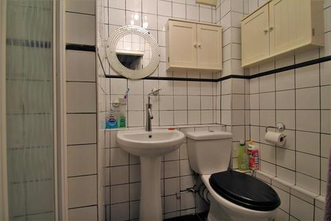 11 Farley Road, Gravesend, DA12 2LT