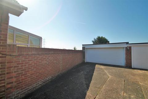 8 Genesta Glade, Gravesend, DA12 4PR