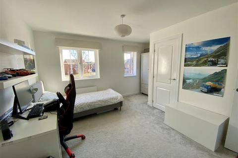 27 Edgar Drive, Thirsk, YO7 1TY