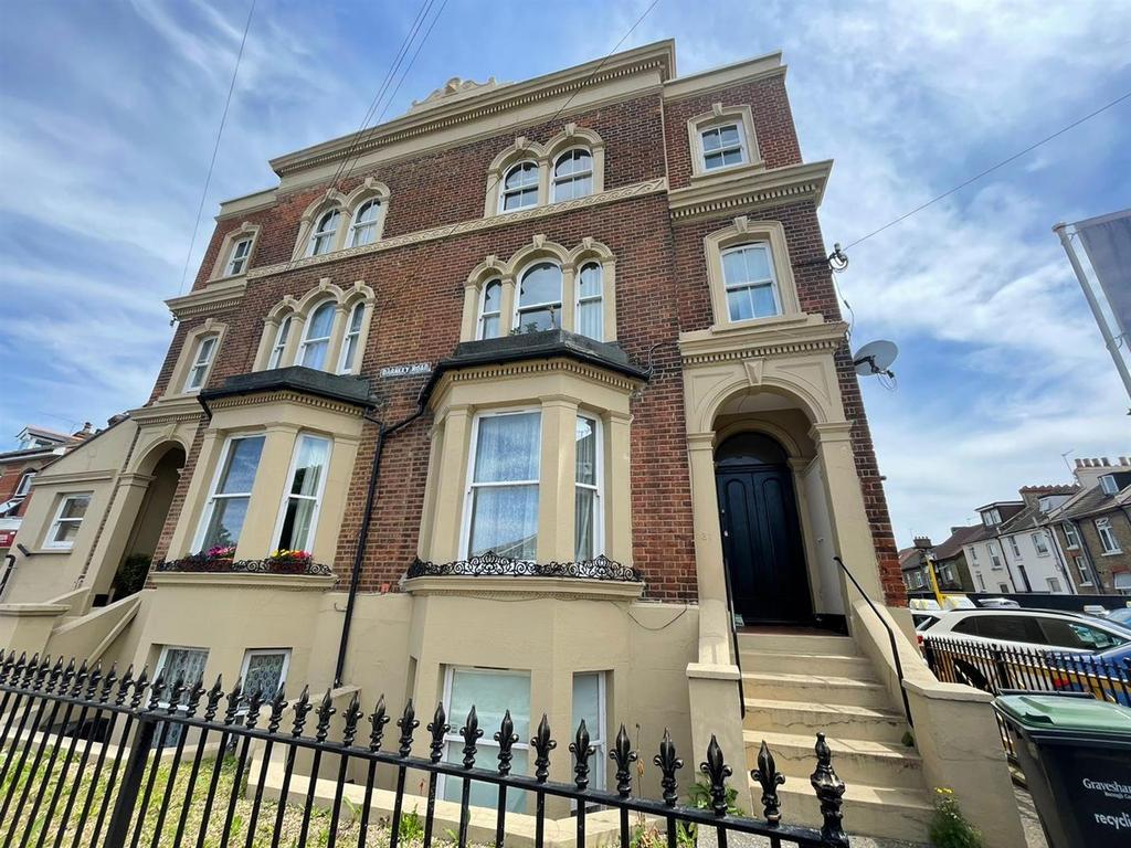 Darnley Road, Gravesend 1 bed apartment £750 pcm (£173 pw)