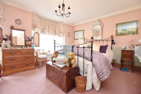 3 bedroom semi-detached house for sale - London Road, Boxmoor, Hemel Hempstead