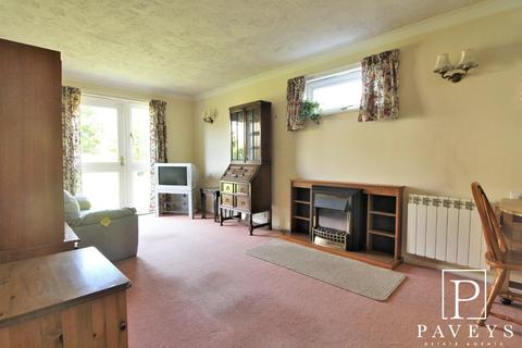 1 bedroom flat for sale - Connaught Avenue, Frinton-On-Sea