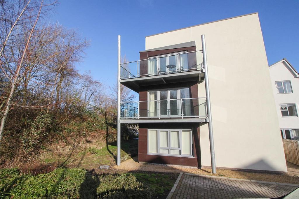 Winters Pass, The Staithes, Gateshead 2 bed apartment £750 pcm (£173 pw)