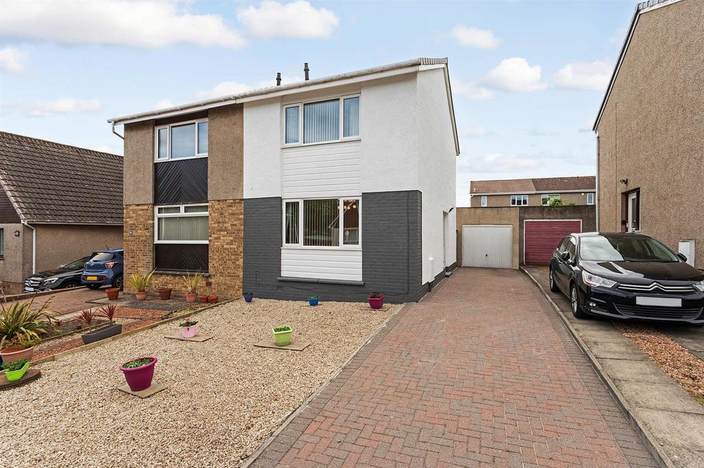 96 Windmill Knowe, Crossgates, KY4 8AT 2 bed semidetached house £155,000