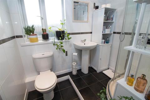 11 Broadoak, Gateshead, NE10 8XF