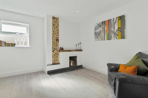 59 Brickhill Drive, Bedford, MK41 7QB