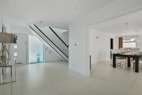 59 Brickhill Drive, Bedford, MK41 7QB