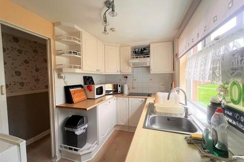 2 bedroom apartment for sale - The Lawns, Sutton-On-Hull, Hull
