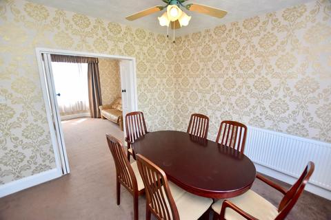 8 Crosbie Road, Coventry, CV5 8FY