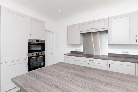21 Arbroath Road, Forfar, DD8 2JL