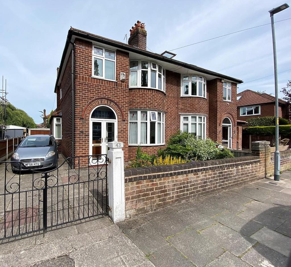 Brooklawn Drive, Didsbury 3 bed semidetached house £500,000