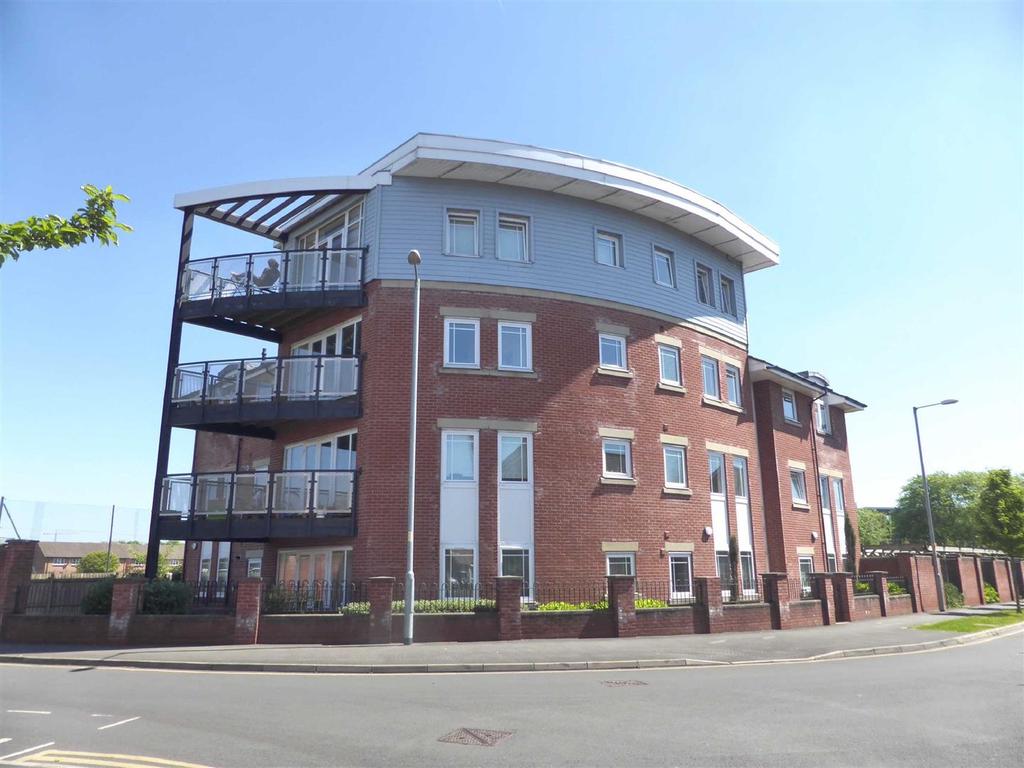 Drayton Street, Hulme 2 bed flat for sale £160,000