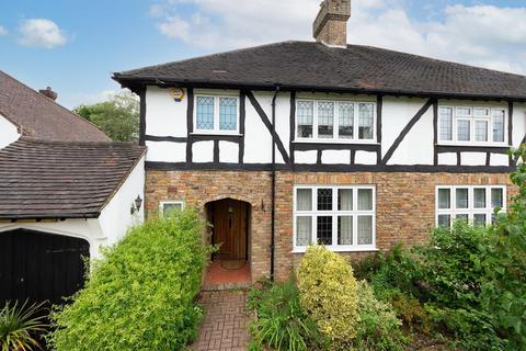 25 Shaw Crescent, South Croydon, CR2 9JB