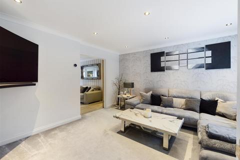 10 Turnstone Close, South Croydon, CR2 8SP