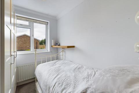 9 Oakapple Close, South Croydon, CR2 9BN