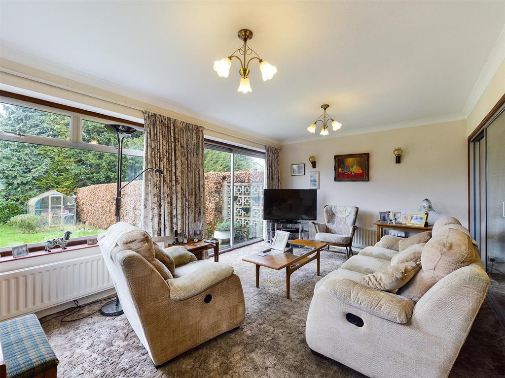 The Ruffetts, South Croydon, Surrey 3 bed semidetached house £575,000