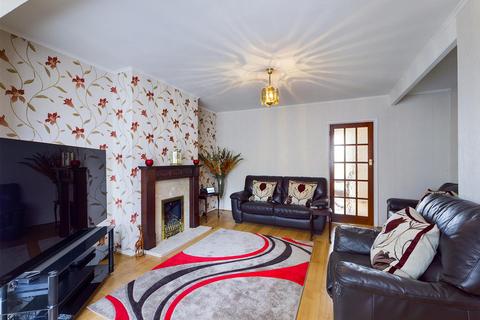 40 Gascoigne Road, New Addington, Croydon, CR0 0NB