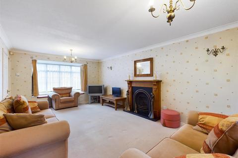 47 Kersey Drive, South Croydon, CR2 8SX