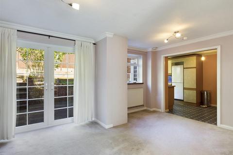 32 Osprey Gardens, South Croydon, CR2 8TB