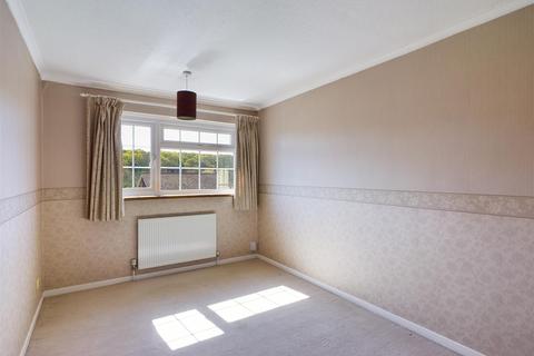 32 Osprey Gardens, South Croydon, CR2 8TB
