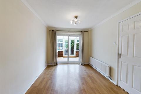 13 Wagtail Gardens, South Croydon, CR2 8TA