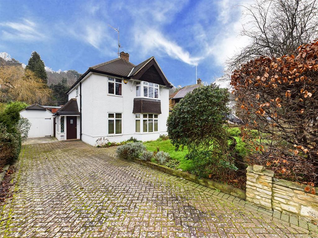 Croham Valley Road, South Croydon 4 bed detached house £795,000