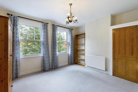 21 Foxley Gardens, Purley, CR8 2DQ