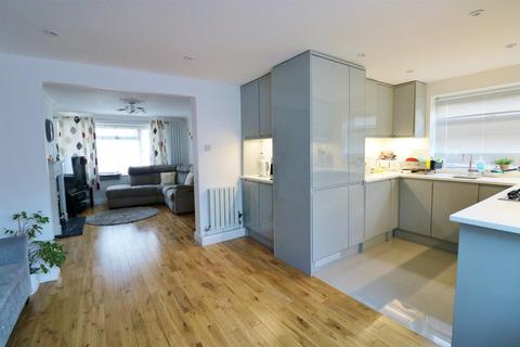1 Redwing Close, South Croydon, CR2 8QU