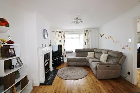 1 Redwing Close, South Croydon, CR2 8QU
