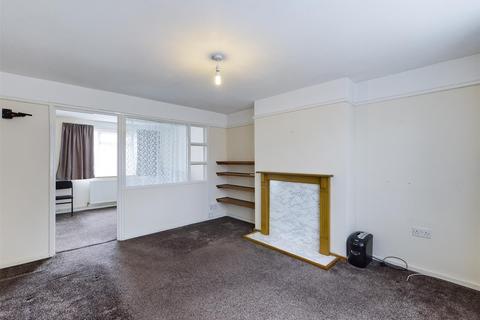 82 Dunsfold Way, New Addington, Croydon, CR0 0TN