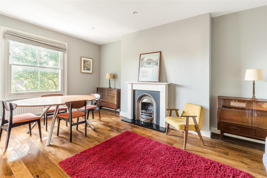 Lime Grove, London, W12 2 bed flat £675,000