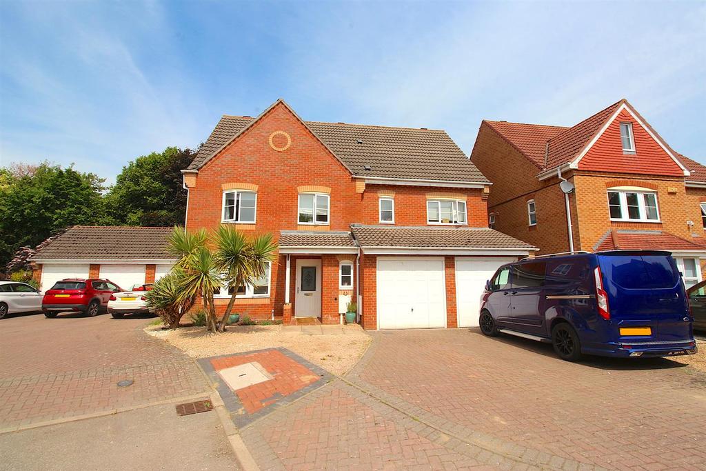 Wetherby Close, Queniborough 7 bed detached house for sale £625,000