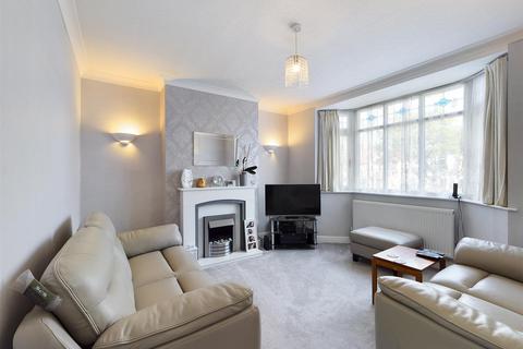 22 Farnborough Crescent, South Croydon, CR2 8HA