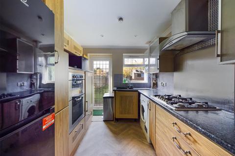47 Dunley Drive, New Addington, Croydon, CR0 0RG