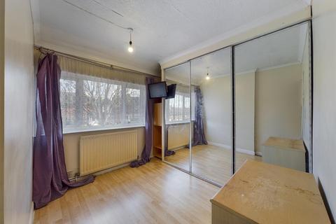 47 Dunley Drive, New Addington, Croydon, CR0 0RG