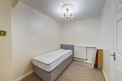 47 Dunley Drive, New Addington, Croydon, CR0 0RG