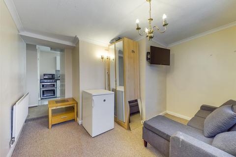 47 Dunley Drive, New Addington, Croydon, CR0 0RG