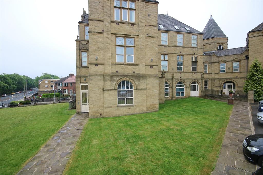 Clare Hall Apartments, Prescott Street, Halifax 2 bed apartment £595