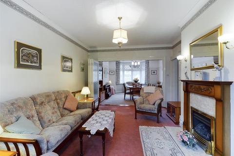 48 Ballards Way, South Croydon, CR2 7JL