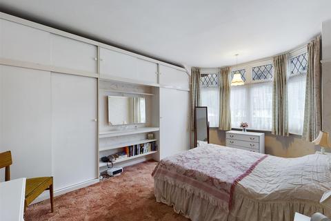48 Ballards Way, South Croydon, CR2 7JL