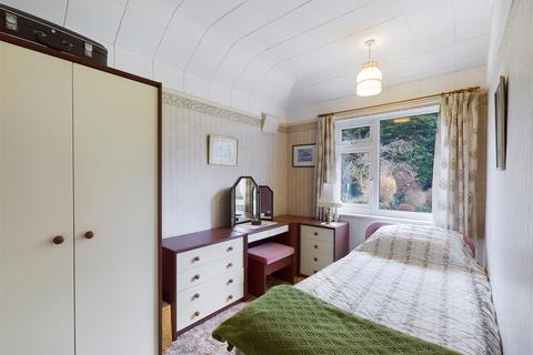 48 Ballards Way, South Croydon, CR2 7JL